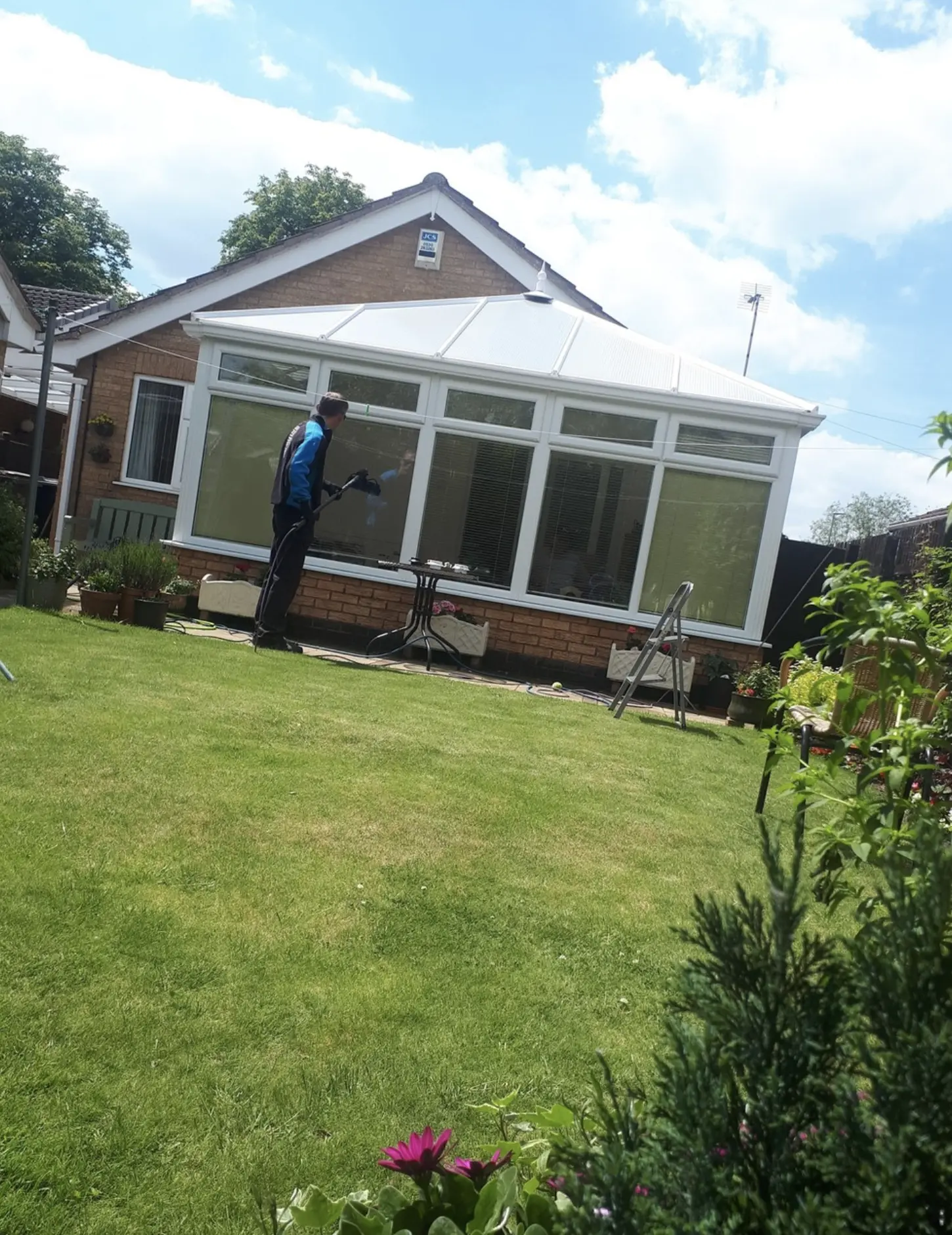 Turritoire | How much should it cost to get windows cleaned? Eco-Friendly Window Cleaning