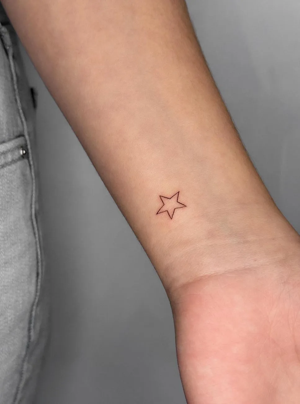 Turritoire | Are Fine Line Tattoos Faster to Apply? Healing Time, Is It Any Faster