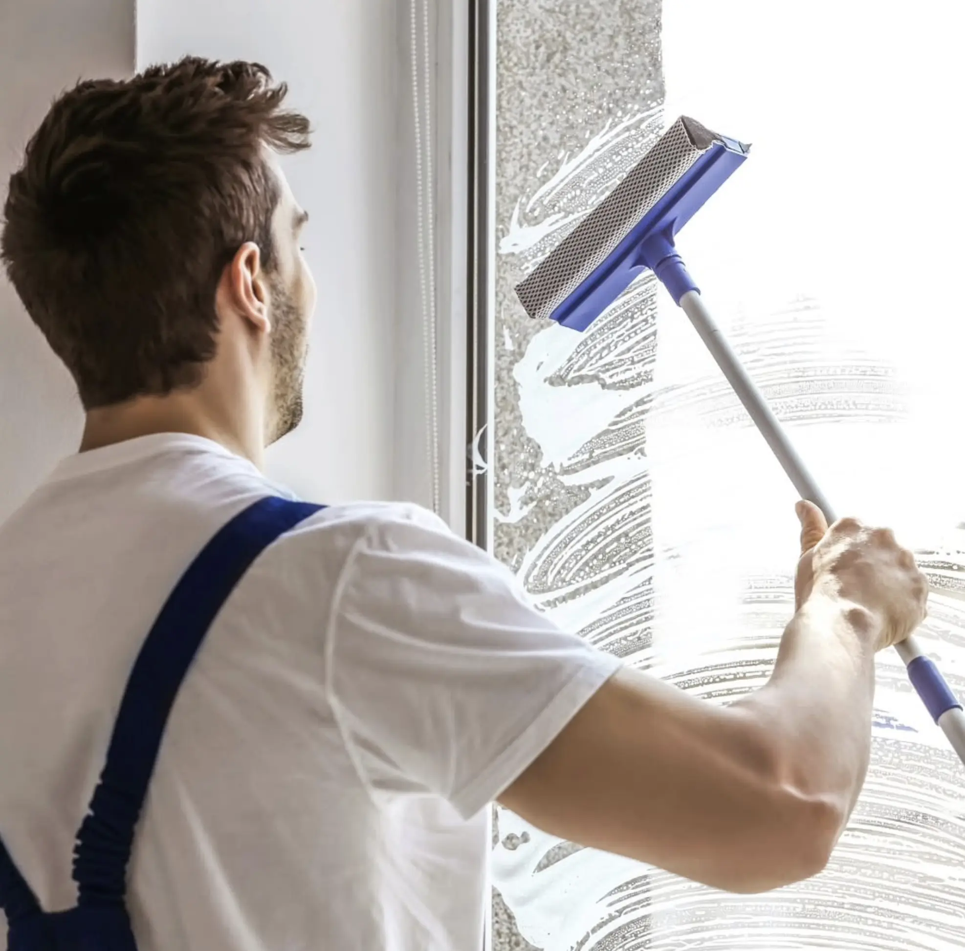 How much should it cost to get windows cleaned?